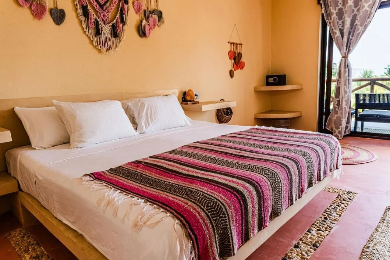 16 Guest Island Escape Holbox Villa